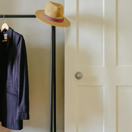 Apartman Elegant 2-bed Luxury - Prime Location *