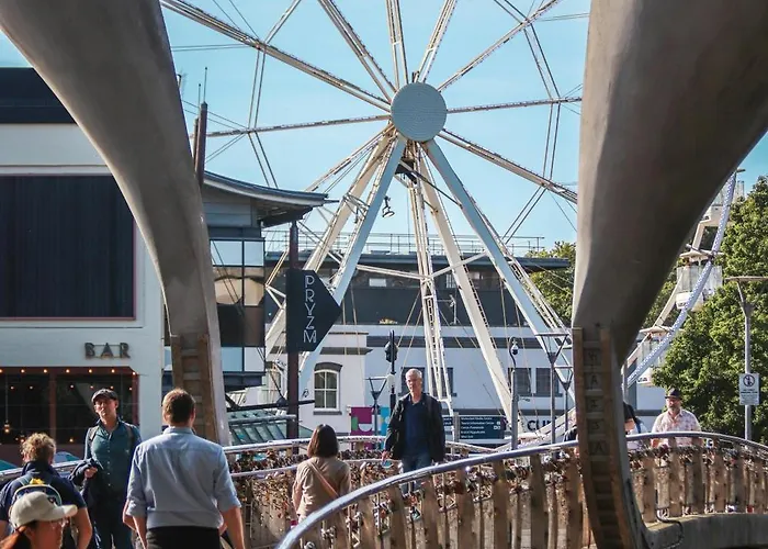 Elegant 2-bed Luxury - Prime Location * Бристоль